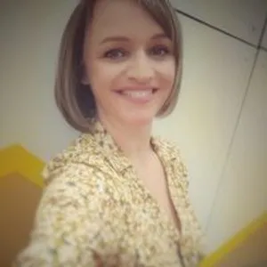 NandiSmile from bongacams