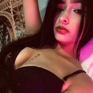 Naomi-Ember from bongacams