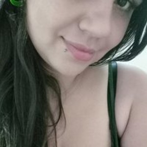 NatashaLaza's profile picture