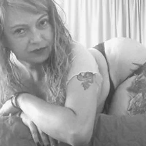 Nathaly01 from bongacams