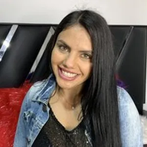 Nayaqueen from bongacams