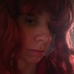 Newgirl2021 from bongacams