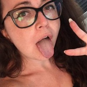 Cam girl NicoleBunny24