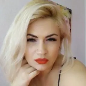 NikaJes from bongacams