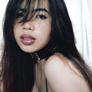 Nikki-chan from bongacams