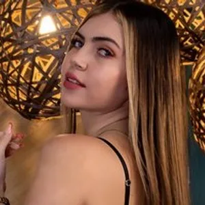 NikkyDuran from bongacams