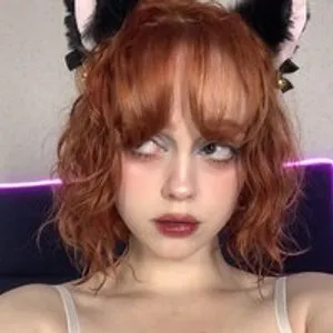 Nina-Meow from bongacams