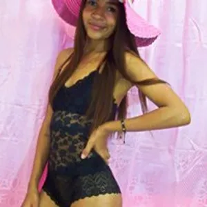 PaulinaHurtad from bongacams