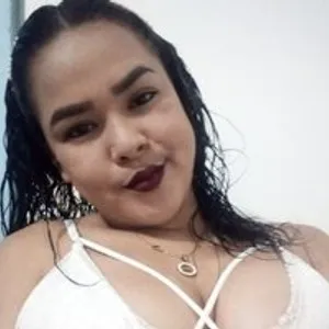 Pretty-leslie from bongacams