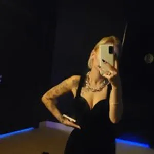 PrettyCaty from bongacams