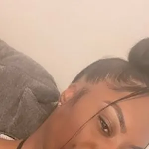 Prettyni30 from bongacams