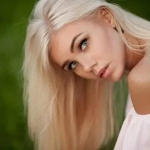 PrincessBloom from bongacams