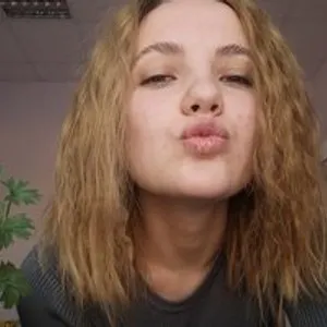 QueenPotato from bongacams