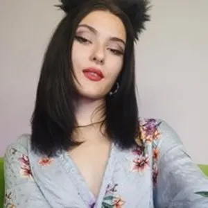 QuiteLolyHome from bongacams