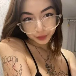 RebeccaLipps from bongacams