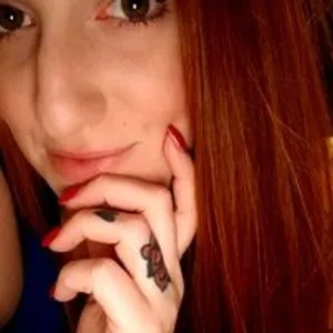 RedLoo from bongacams