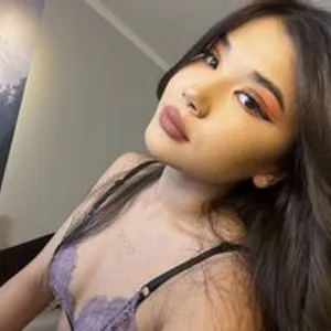 Reinaray from bongacams