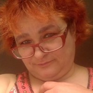 RelaxRedLady's profile picture