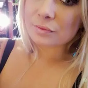 ReneeShawty from bongacams