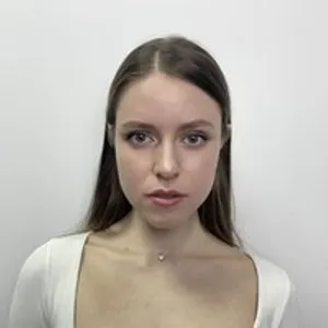 RosePruneau from bongacams