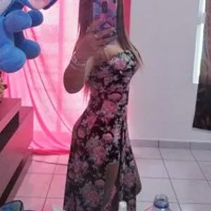 Roxypop20 from bongacams