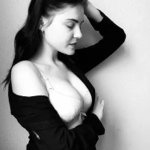 RubyBeatrice from bongacams