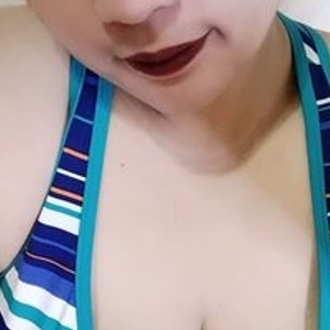 SLAVEPINAYMUM's profile picture