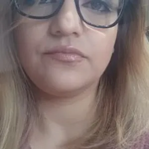 SLCHAVEZ19 from bongacams