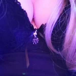 Sakura-- from bongacams