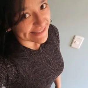 Samara-z69 from bongacams