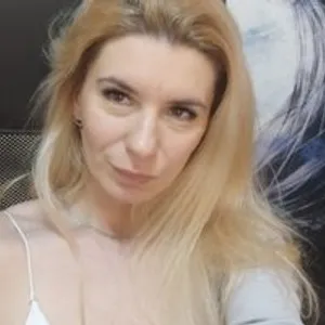 SantyBlond from bongacams