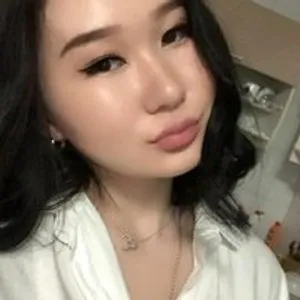 Sarah-Ming from bongacams