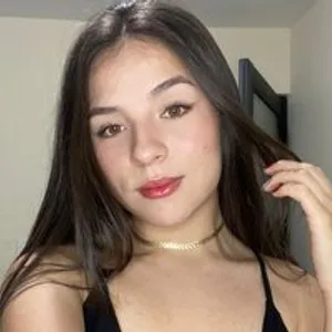 Sarahcolins from bongacams