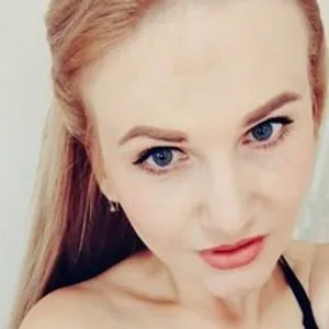 ShamyRenn from bongacams