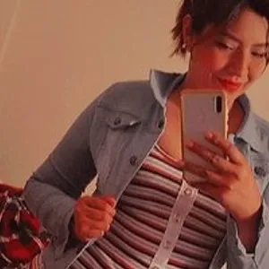 Shhantall from bongacams