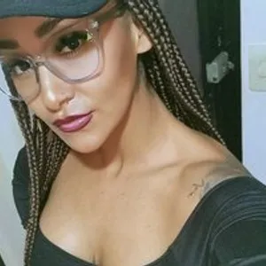 SkarletJoness from bongacams