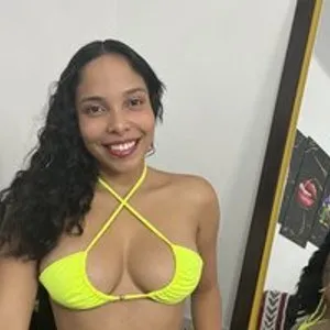 Sofia-Diiaz from bongacams