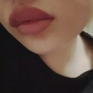 SoftBabyDream from bongacams