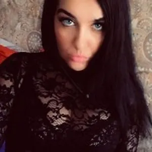 Sonya-Dark from bongacams