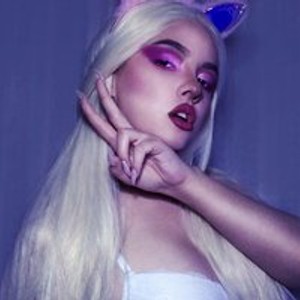 Camgirl is actually offline