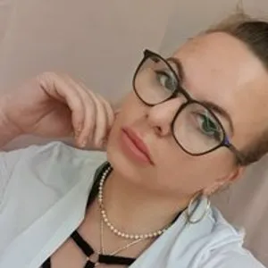 Stoewka from bongacams