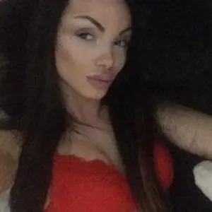 Suchka225 from bongacams