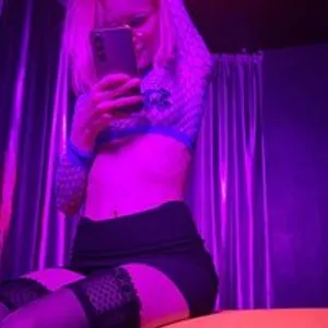 Sugarbabby23 from bongacams