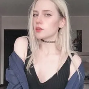 SweetAmelii19 from bongacams