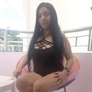 Sweetantonell from bongacams