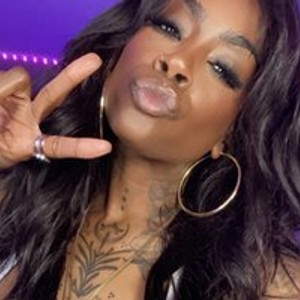 TattedQueen's profile picture