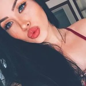 TeonaJullsi from bongacams