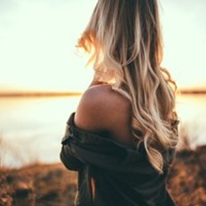 TheGirLwithallTheGift's profile picture