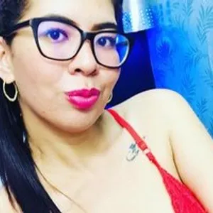 Tinnykristen from bongacams