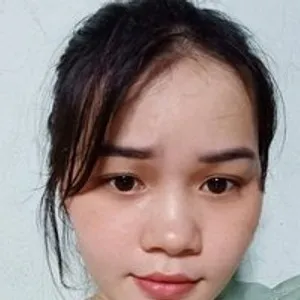 Trinhtrinh from bongacams